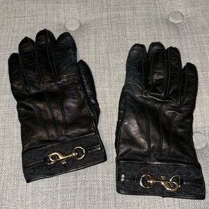 Coach black leather women’s gloves